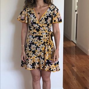 WOMENS 5 a 7, CINQ A SEPT SILK DRESS, SIZE 0